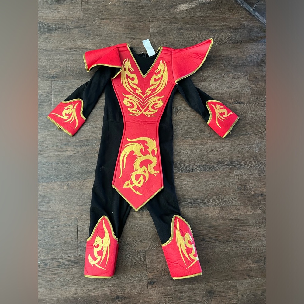 Disguise Boy's Ninja Jumpsuit Costume size small (4-6).  Like new.  Halloween